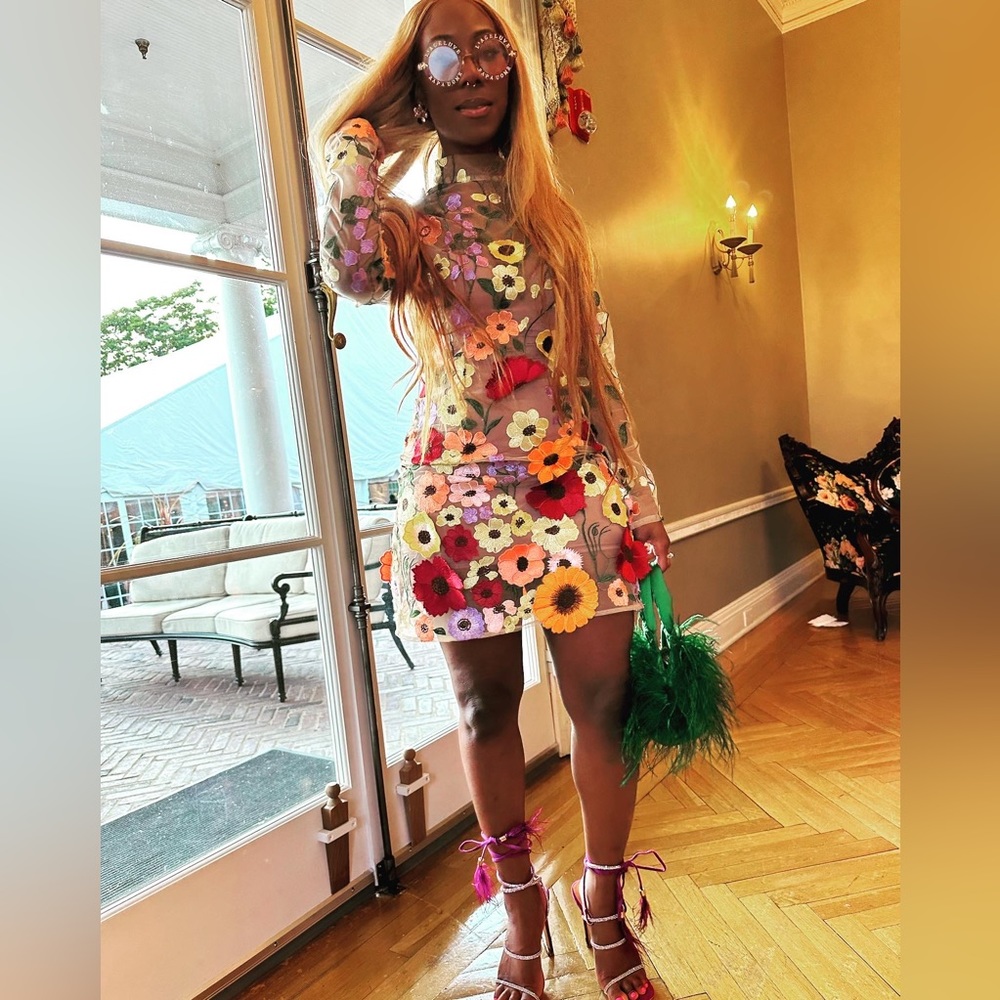 Floral sheer knee length dress 😍💕 - Picture 4 of 4
